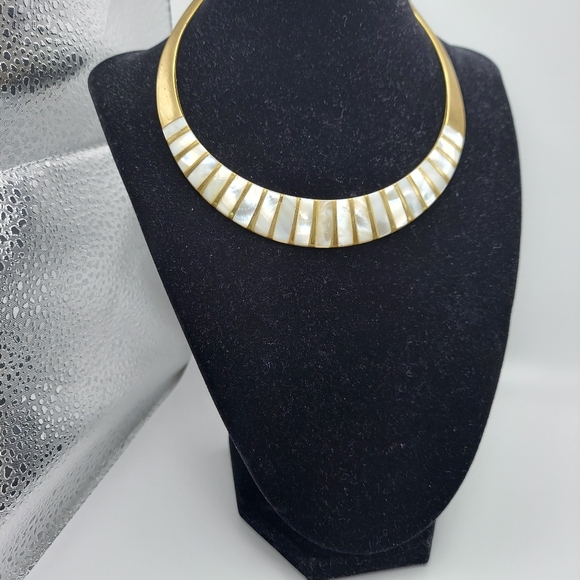 Vintage Brass Choker w/Mother of Pearl  & Brass Cuff w/MOP,  GC. - Picture 9 of 12